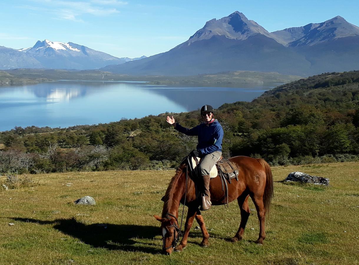 Cabanas Y Casa Kauken Puerto Natales Ngoại thất bức ảnh